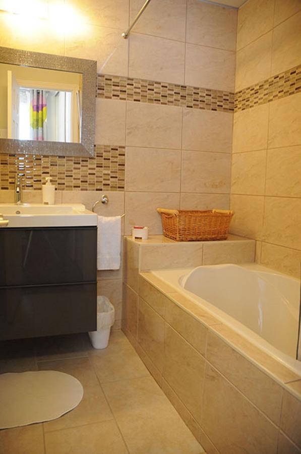 Hotel Saint-Donat Bagian luar foto