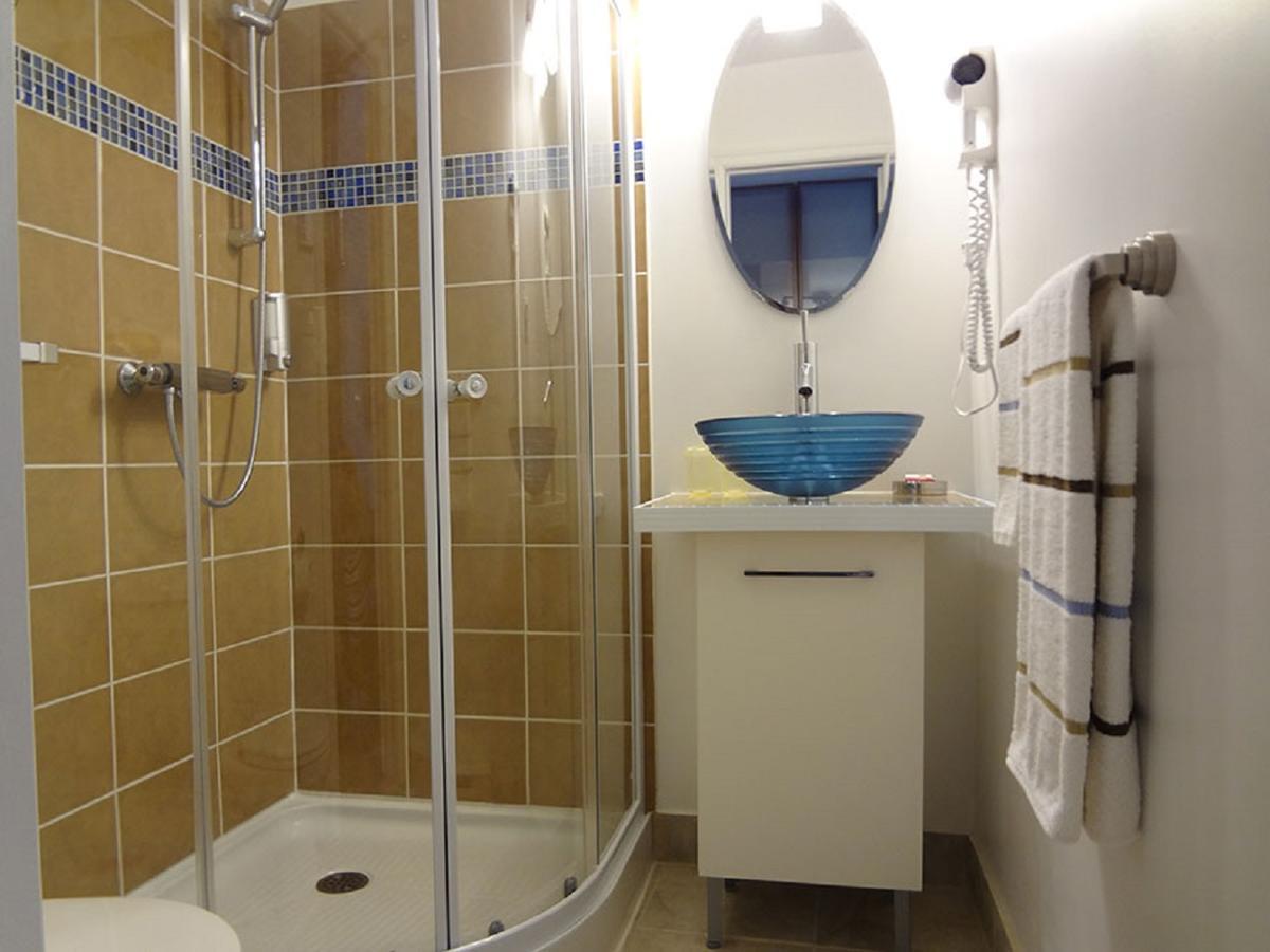 Hotel Saint-Donat Bagian luar foto
